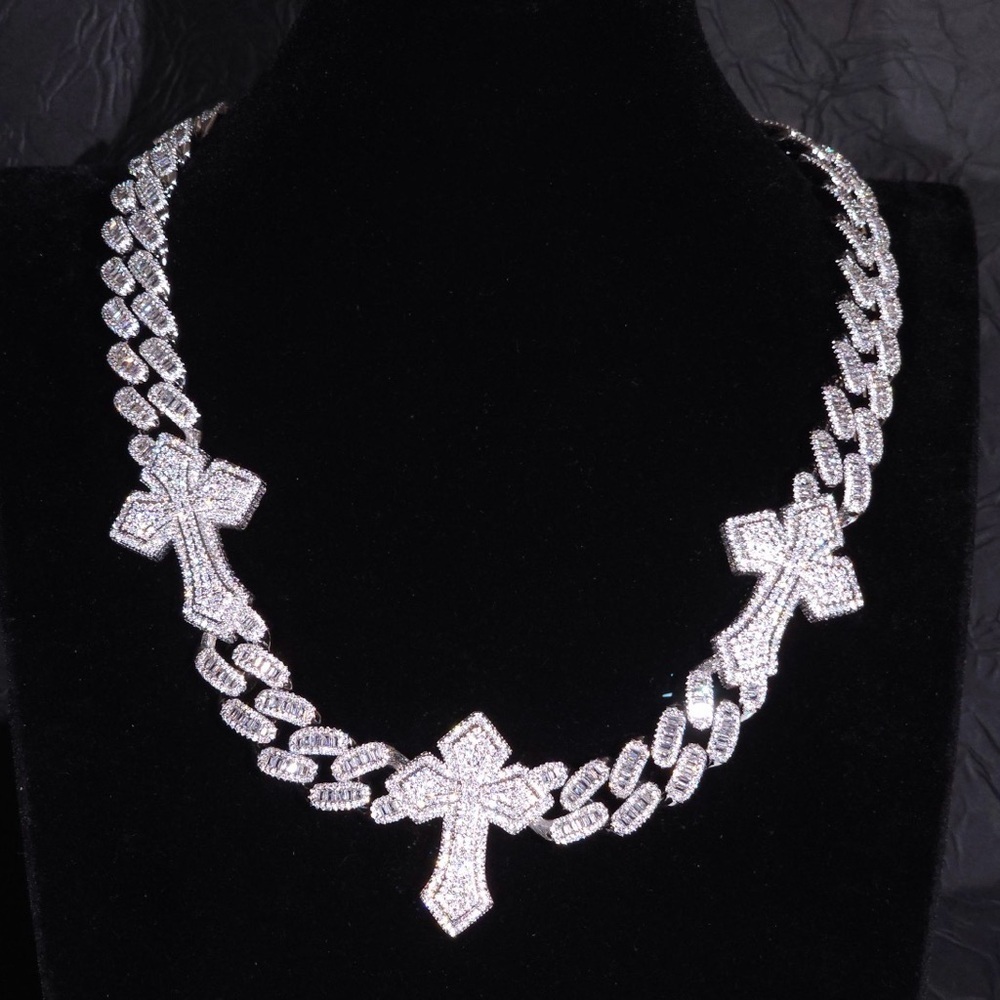 Elegant Silver Cross Necklace 20inch